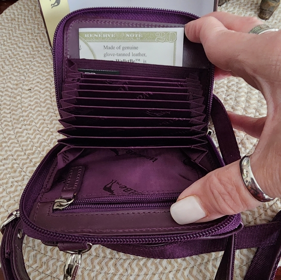 NEW ~ Walletbe® Strapped Wallet/Organizer - Picture 2 of 5